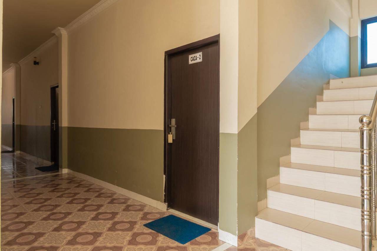 Urbanview Hotel Nugraha Palembang By Reddoorz Exterior photo